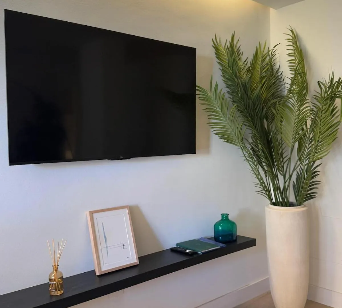 Apartamento Con Terraza Soho Centro Malaga Apartment
